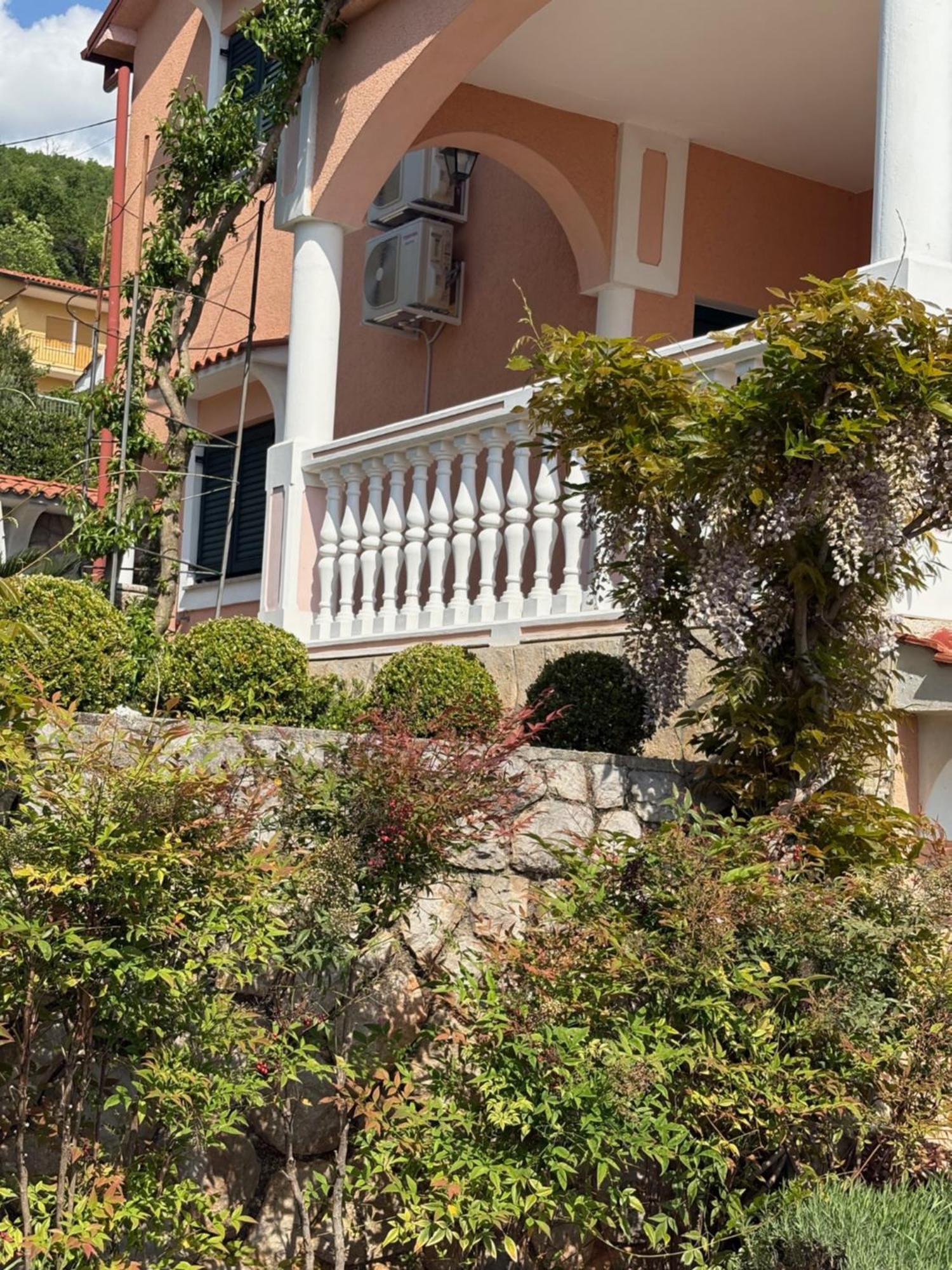 Bed And Breakfast Villa Iris Mošćenička Draga Exterior foto