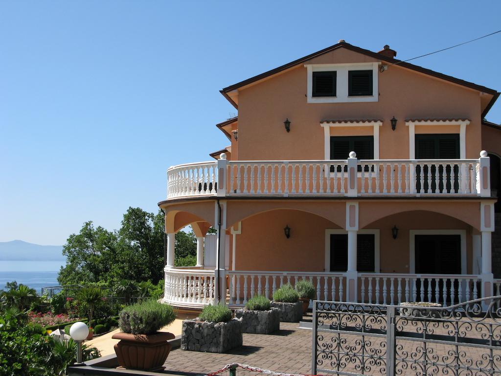 Bed And Breakfast Villa Iris Mošćenička Draga Exterior foto